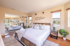 5 bedrooms, iron/ironing board, WiFi, bed sheets