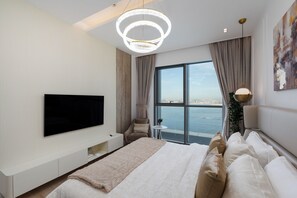 Appartement Deluxe, 2 chambres, balcon, vue mer | 1 chambre, coffres-forts dans les chambres, bureau