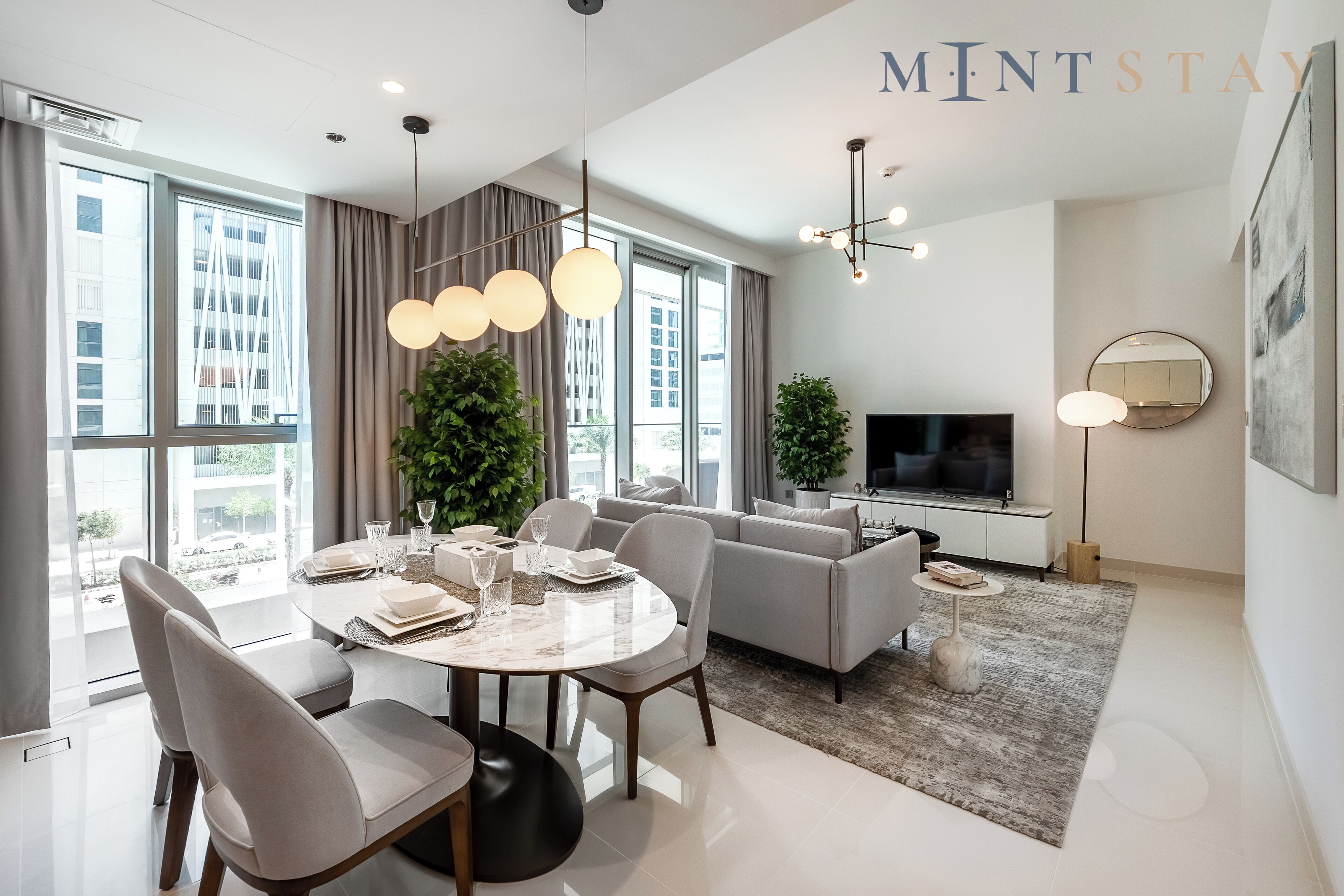 Departamento clásico, 1 habitación, balcón, vista a la ciudad | Servicio a la habitación