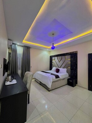 Executive Suite, City View | Desk, laptop workspace, free WiFi, bed sheets - Leons Hotel and Suite (Owerri)