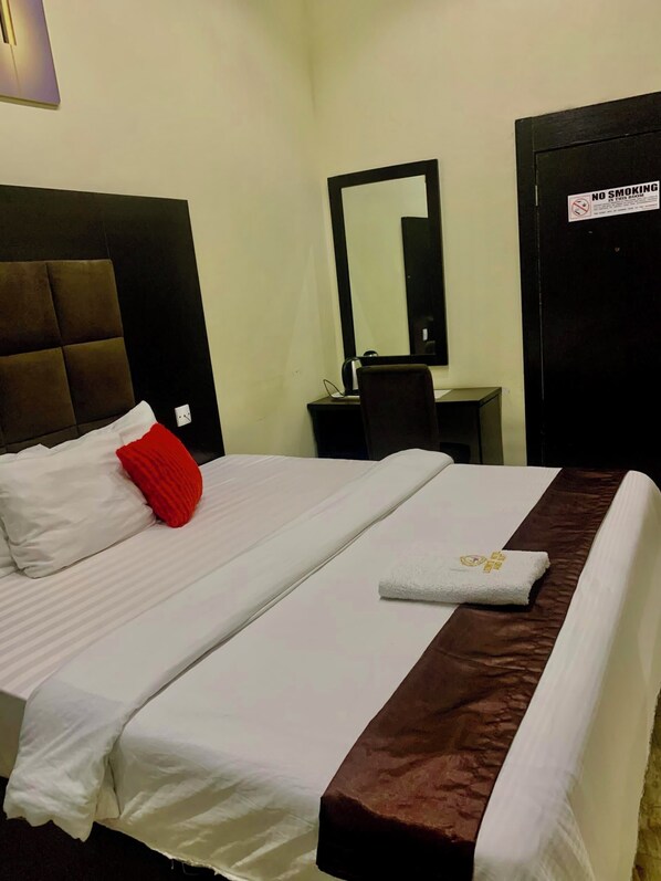 Room - Leons Hotel and Suite (Owerri)