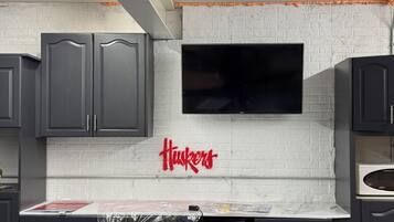 Fridge, microwave, dishwasher, coffee/tea maker