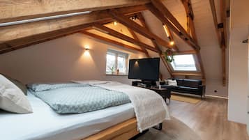 1 slaapkamer, een strijkplank/strijkijzer, wifi, beddengoed