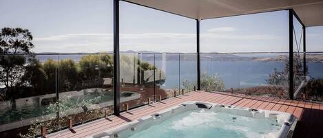 Bain à remous intérieur