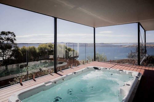 Modern Luxury &  Sweeping Views in Sandy Bay