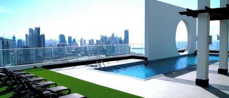 Innenpool, Außenpool