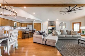 TV, fireplace, offices