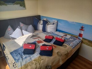 1 bedroom, individually furnished, iron/ironing board - Our Holiday Home With Baltic Sea View (Hohenkirchen)