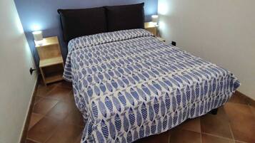 8 bedrooms, WiFi, bed sheets