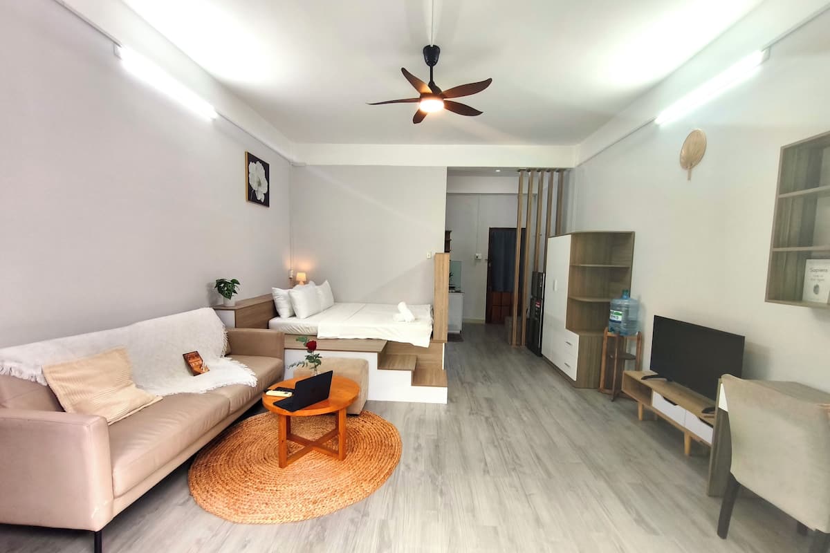 Deluxe Room, Garden View | 1 bilik tidur, peralatan tempat tidur premium, gebar bulu kapas