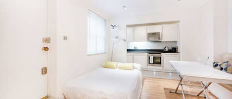 Appartement | 1 chambre, fer et planche à repasser, Wi-Fi gratuit, draps fournis