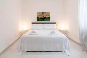 2 soverom, strykejern/-brett, reiseseng for barn og wi-fi (inkludert)