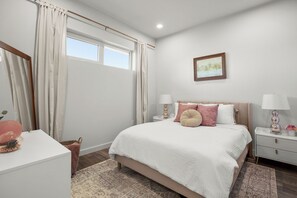 2 dormitorios, escritorio, tabla de planchar con plancha y wifi gratis