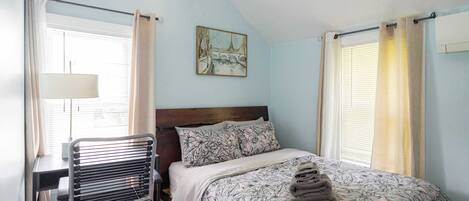 2 bedrooms, desk, iron/ironing board, travel cot