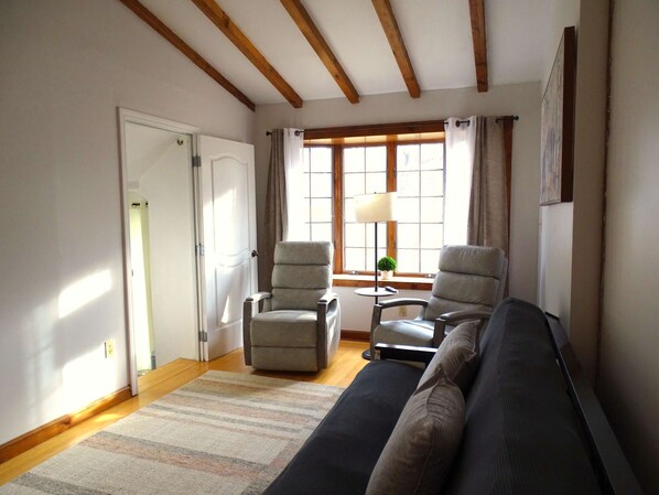 تلفزيون، مكتب