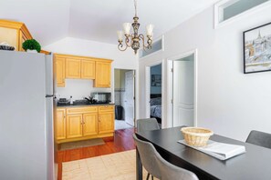 Dining - Spacious Two Bedroom Apartment (Wayland)