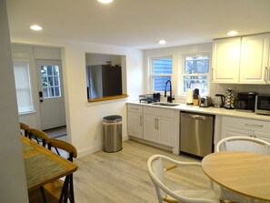Fridge, microwave, oven, stovetop - Comfortable 3 Bed Apt in Quiet Neighborhood (Wayland)