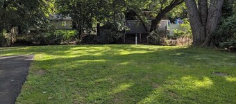 Cozy 3 Bed Apt in Quiet Neighborhood