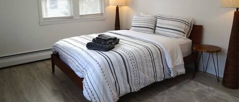 3 bedrooms, iron/ironing board, travel cot, WiFi