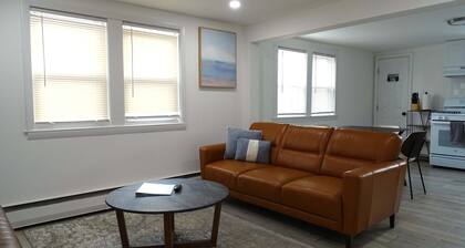 Cozy 3 Bed Apt in Quiet Neighborhood