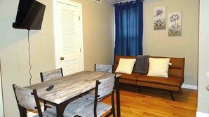 Interior - Beautiful 2 Bed Apt, Minutes from Encore (Everett)