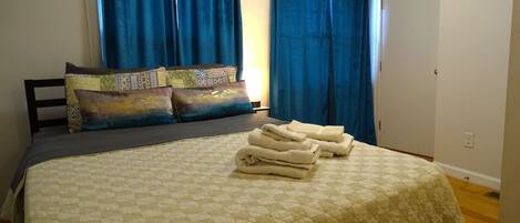 2 bedrooms, WiFi, bed sheets