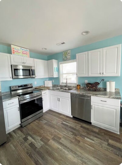 3-bedroom villa in charming North Topsail Beach with WiFi, AC  Ocean front view