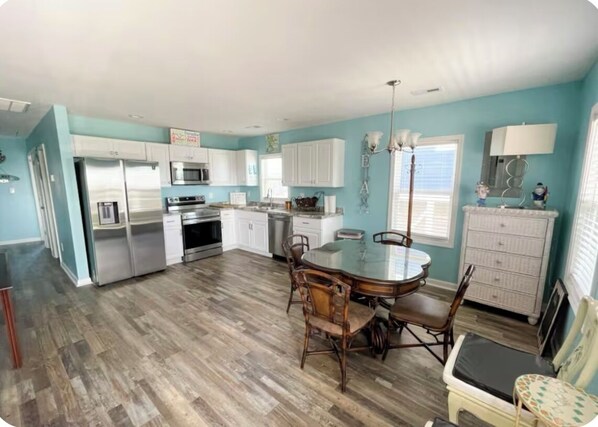 Microwave, oven, stovetop, dishwasher