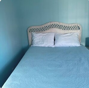 3 bedrooms, in-room safe, iron/ironing board, free WiFi