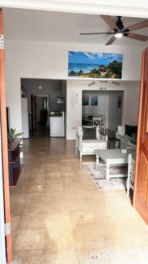 Interior - Oceanfront 5BDR on beautiful Long Bay Beach in Portland,JA (Long Bay)