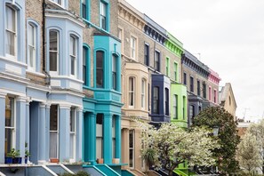 ด้านหน้าที่พัก