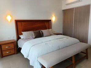 1 chambre, fer et planche à repasser, accès Internet, draps fournis
