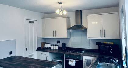 Gateshead Gem - Modern 3 Bedroom House