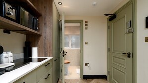 Unclassified image, 2 of 13, button - GuestReady - Chic studio in Euston (London)