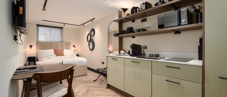 Fer et planche à repasser, accès Internet, draps fournis