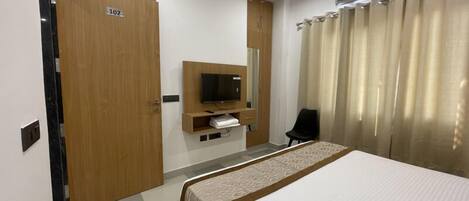 Deluxe Double Room | Free WiFi