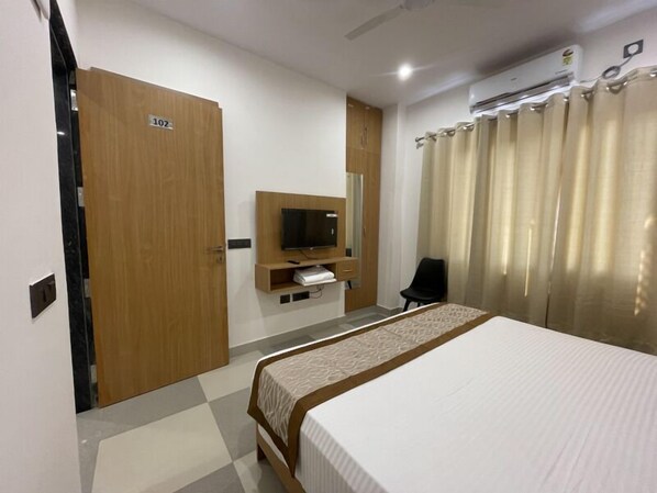 Deluxe Double Room | 1 bedroom, free WiFi