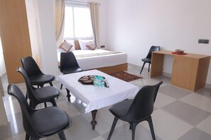 Family Suite | 1 bedroom, free WiFi