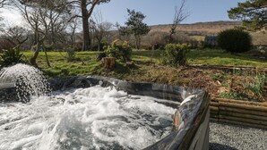 Bồn tắm spa ngoài trời