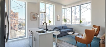 Prime Hoboken: 2BR Loft by PATH