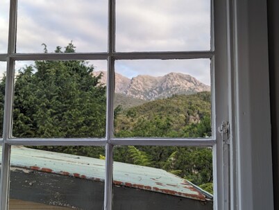 Owen: Spacious very comfy, genuine quality & views, quiet yet close to amenities