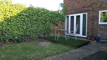 House | Outdoor dining