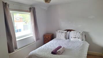 2 bedrooms, free WiFi, bed sheets