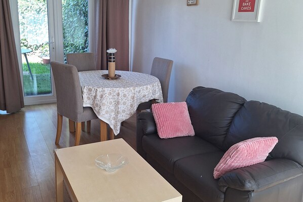 Interior - Charming Chestnut Cottage in Huntingdon (Huntingdon)