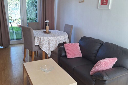 Charming Chestnut Cottage in Huntingdon