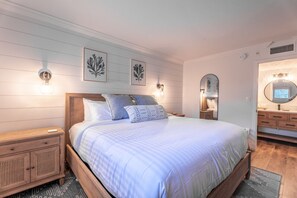 1 bedroom, free WiFi, bed sheets - Palm Haven - Upscale Captiva Island Condo (Captiva)