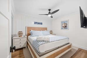 1 bedroom, free WiFi, bed sheets - Ocean's Edge - Beachfront Luxury Condo (Captiva)