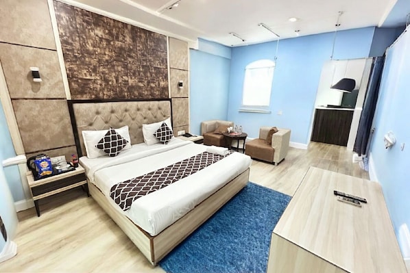 Egyptian cotton sheets, premium bedding, desk, laptop workspace