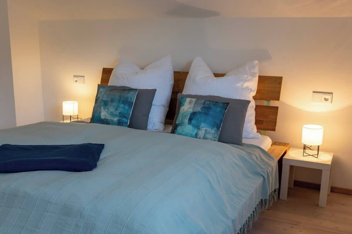 4 Schlafzimmer, Reisekinderbett, WLAN, Bettwäsche