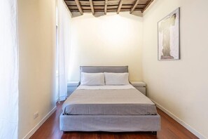 2 室のベッドルーム、WiFi (無料)、ベッドシーツ